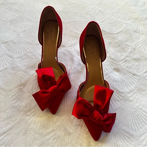 Jewel Badgley Mischka Red Satin Bow Heels - Picture 7 of 10